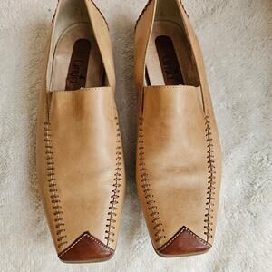 Vintage Caprice Women's Leather Square Toe Driving Slip On Loafer Sz 7 Exquisite